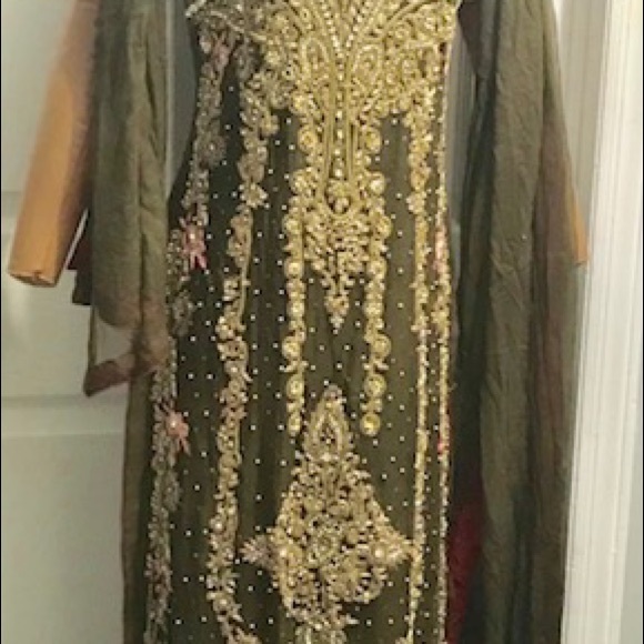 Dark olive heavy georgette with gold work - Picture 2 of 4